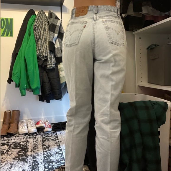 VINTAGE LEVI JEANS - Picture 3 of 5